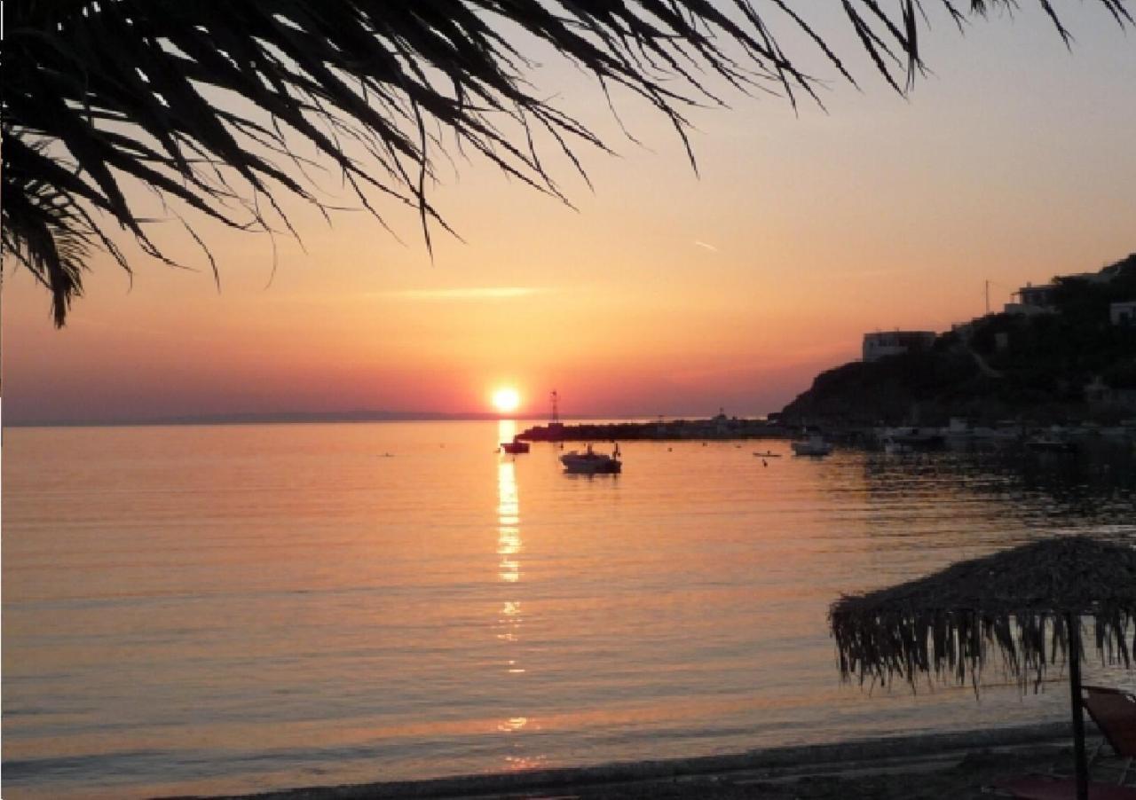 Aphrodite Hotel Syros Kini Dış mekan fotoğraf